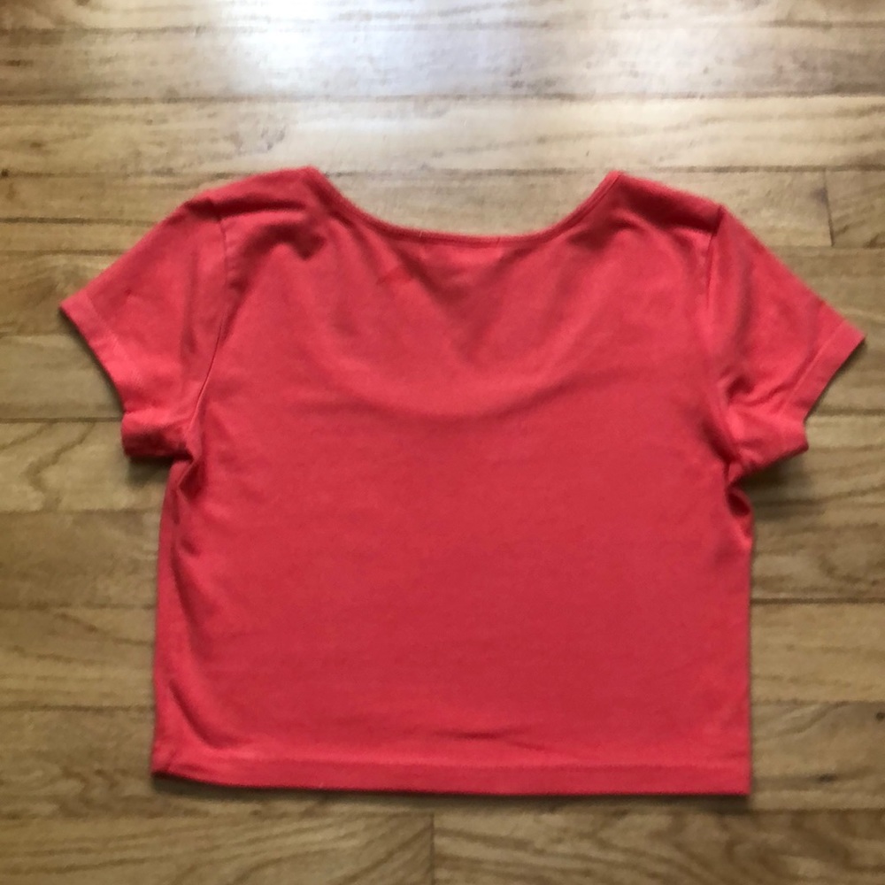 Crop top - Picture 2 of 2